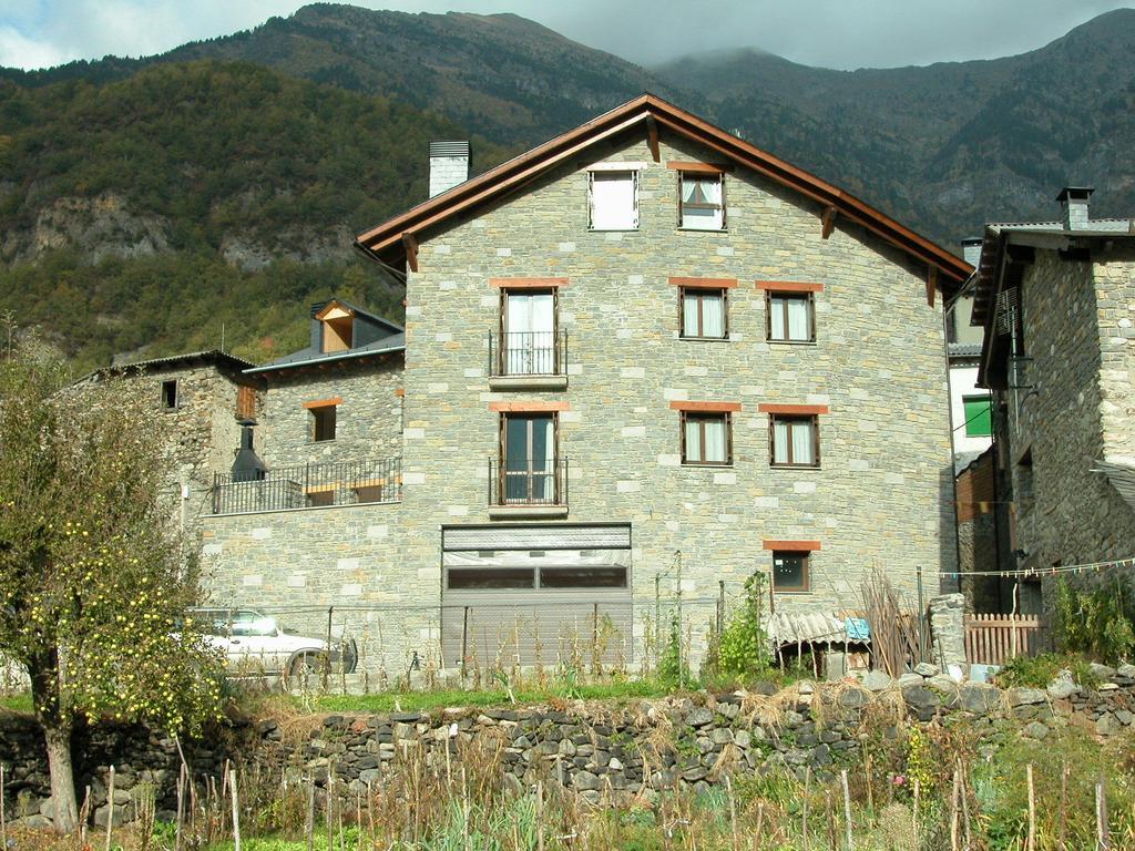 Apartamentos Estop Sahun Εξωτερικό φωτογραφία